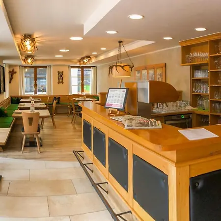 Hotel Goldener Loewe 3*