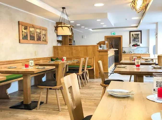 Goldener Loewe Κουφστέιν