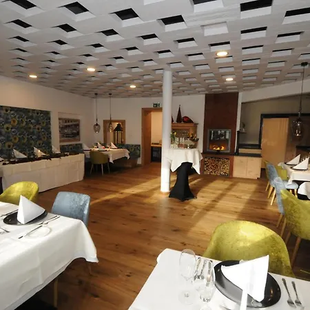 Goldener Loewe Otel 3*