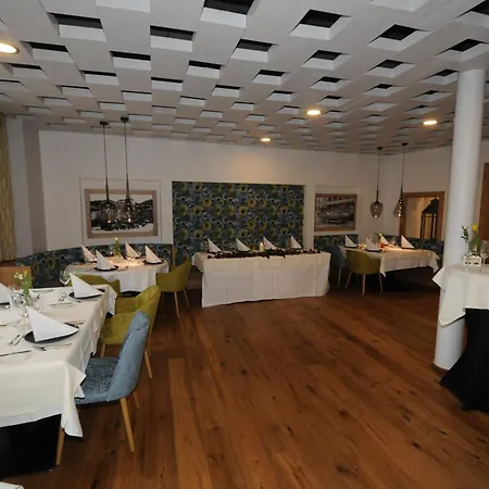 Goldener Loewe Hotel 3*