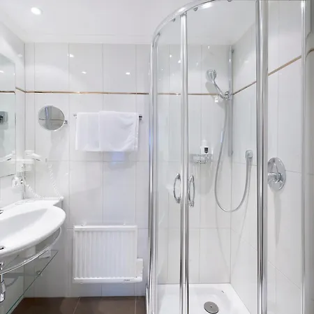 Otel Goldener Loewe 3*