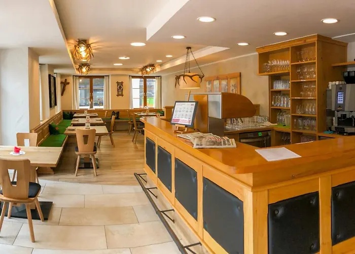 Hotel Goldener Loewe 3*